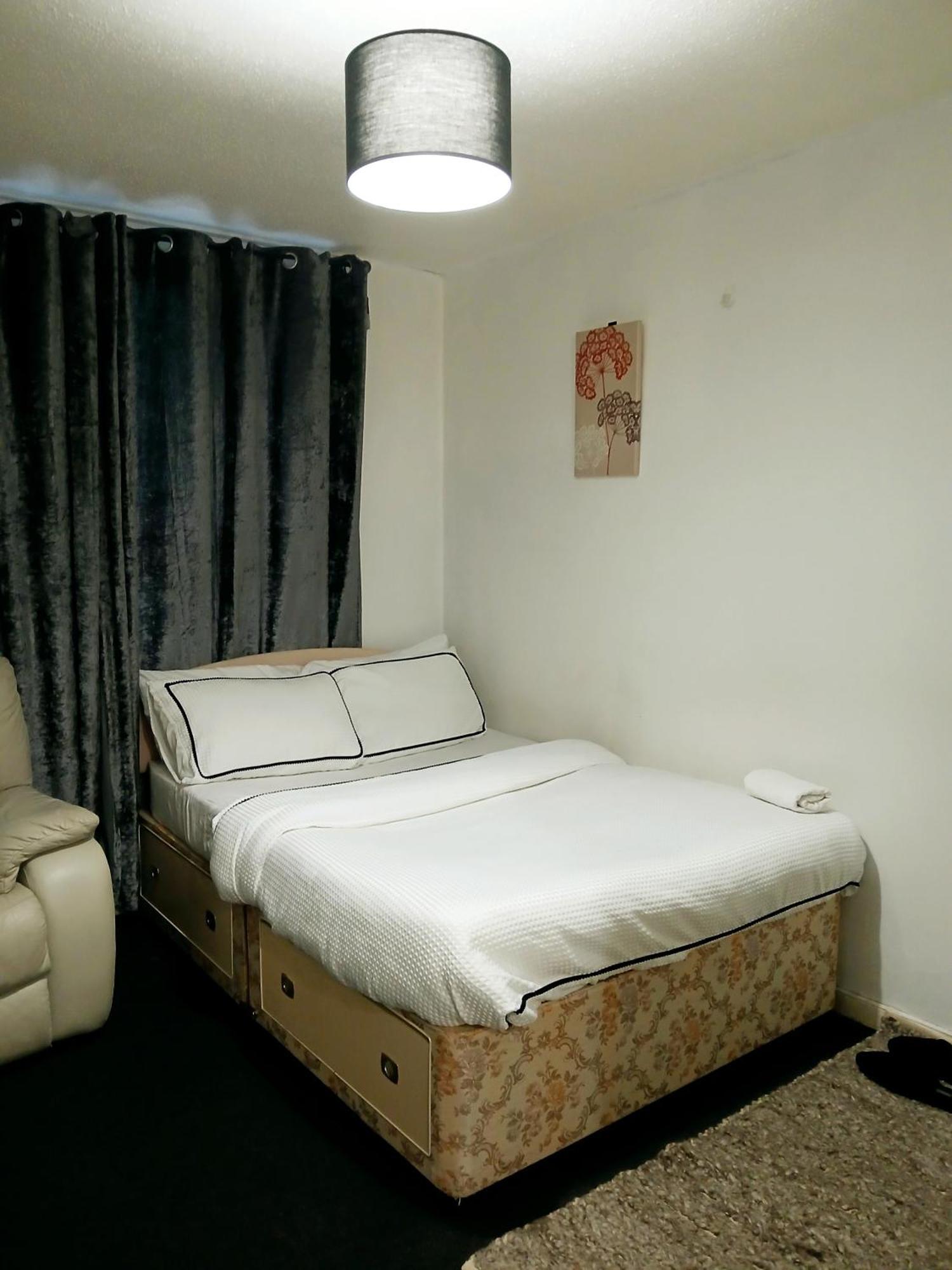Cozy Private Room Glasgow Exterior foto